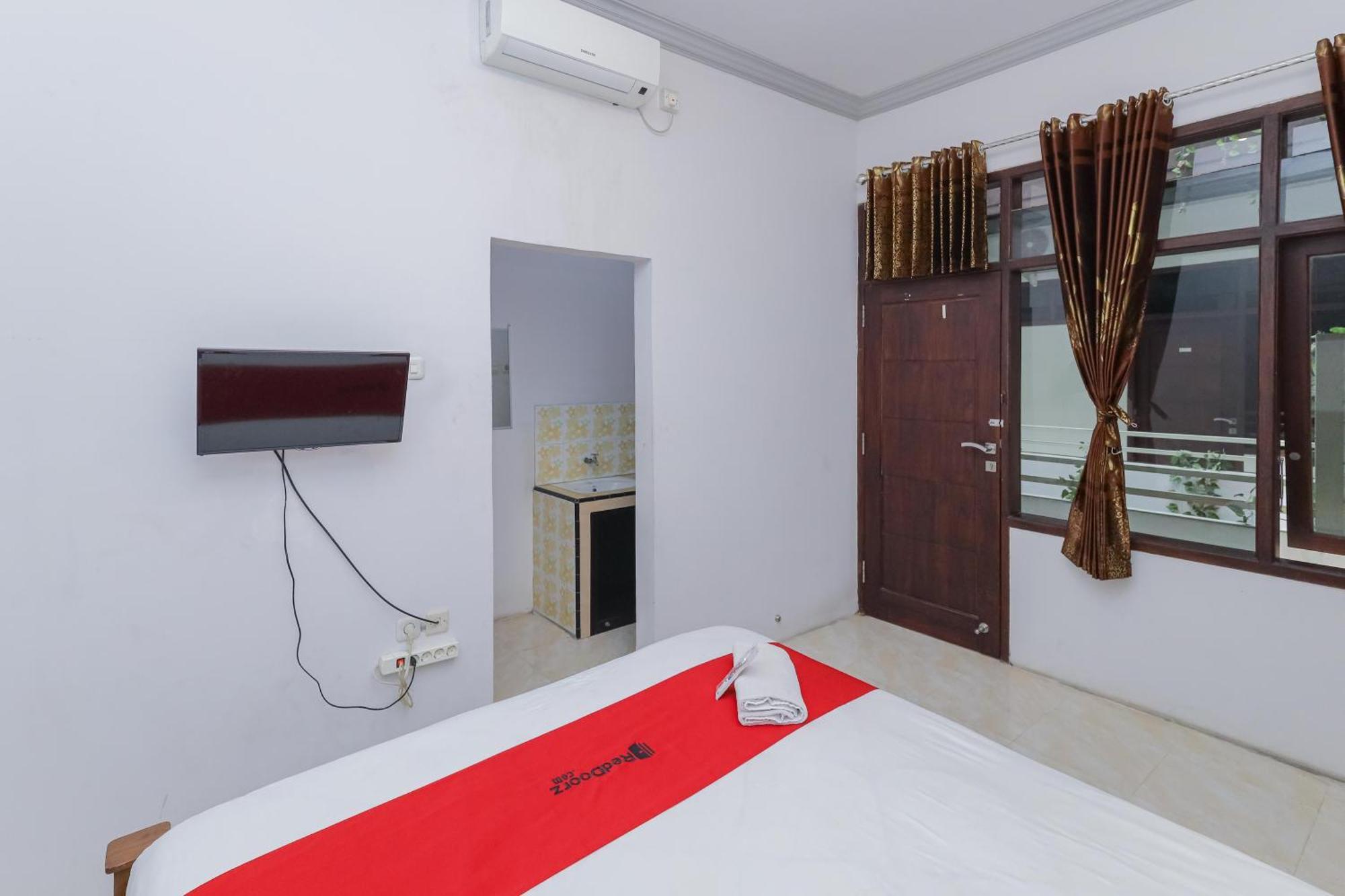 Reddoorz At Pondok Candra Surabaya Luaran gambar